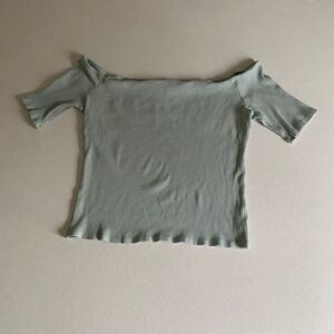 H&M Women’s Large Sage Green Ribbed Off Shoulder Short Sleeve Top